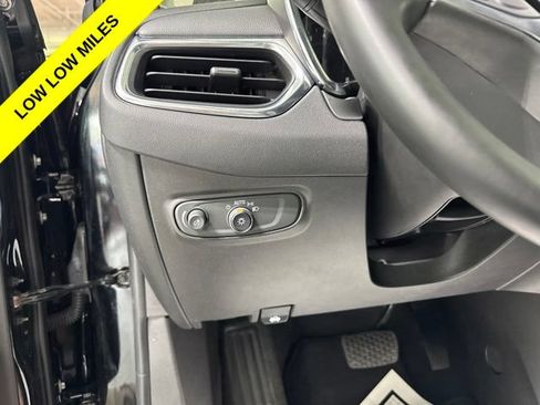 Used 2023 Chevrolet Equinox LT AWD/4WD image 16