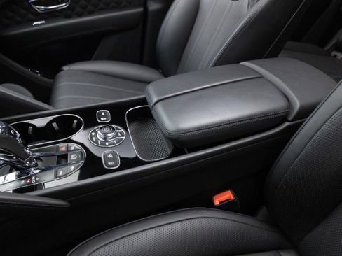 Used 2022 Bentley Bentayga Speed image 24