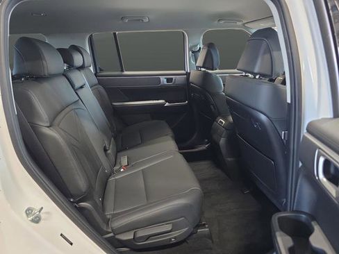 Certified 2025 Hyundai Santa Fe SEL image 33