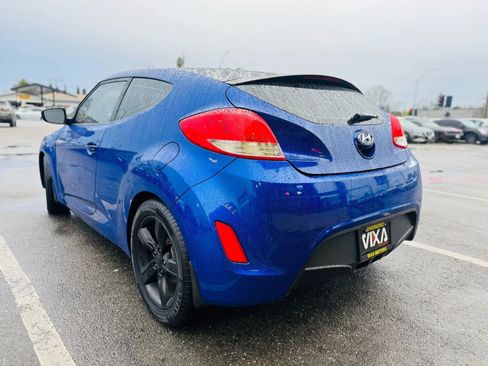 Used 2013 Hyundai Veloster image 8