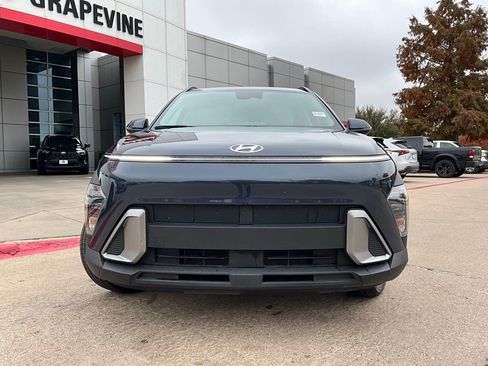 Used 2025 Hyundai Kona SEL image 4
