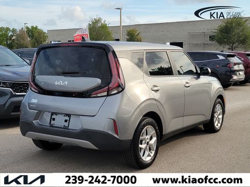 Certified 2023 Kia Soul LX w/ Option Group 015 FWD image 5