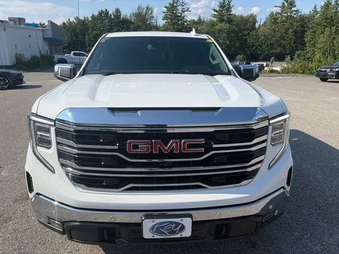 Used 2024 GMC Sierra 1500 SLT AWD/4WD image 2