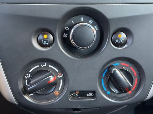 Used 2017 Nissan Versa SV image 25