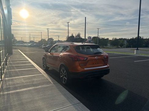 Used 2017 Nissan Rogue Sport SL image 5