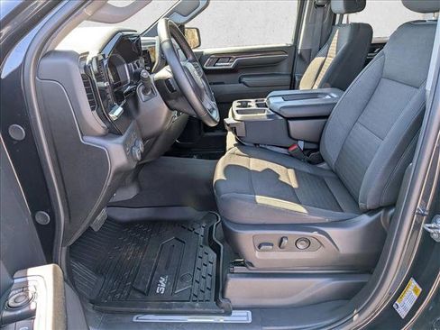 Used 2024 Chevrolet Silverado 1500 LT image 16