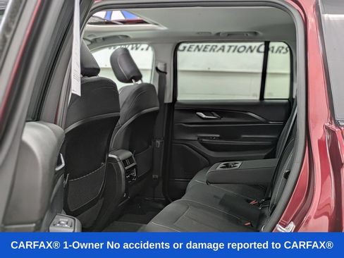 Used 2024 Jeep Grand Cherokee Laredo X AWD/4WD image 13