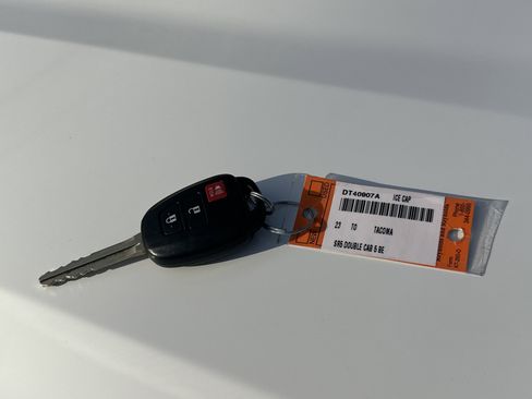 Used 2023 Toyota Tacoma TRD Off-Road image 35