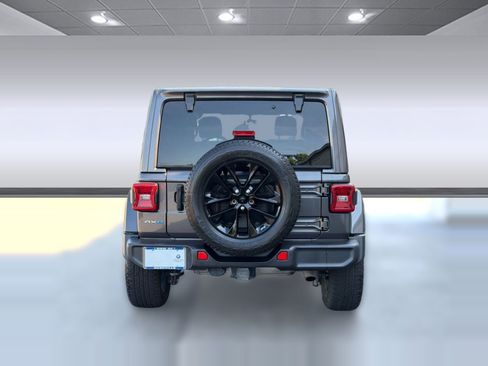 Used 2021 Jeep Wrangler Unlimited Sahara AWD/4WD image 9
