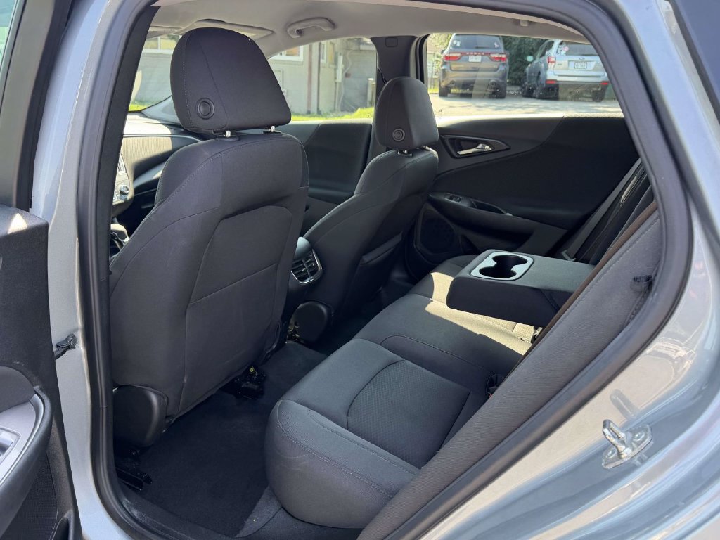 Used 2025 Chevrolet Malibu LT FWD image 15