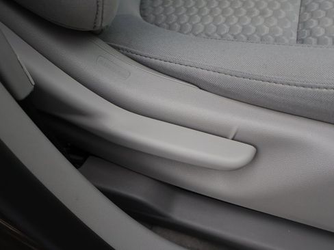 Used 2019 GMC Acadia SLE w/ Driver Alert Package I image 39