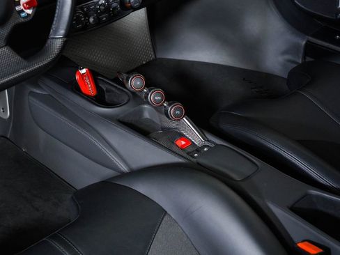 Used 2019 Ferrari 488 Pista Coupe image 31