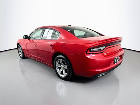Used 2015 Dodge Charger SE w/ Power Sunroof Group RWD image 5