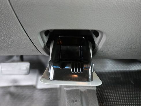 Used 2013 Chevrolet Silverado 3500 W/T image 28