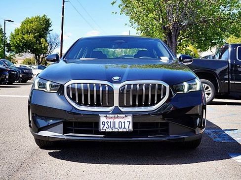 Used 2026 BMW 530i w/ Premium Package RWD image 5