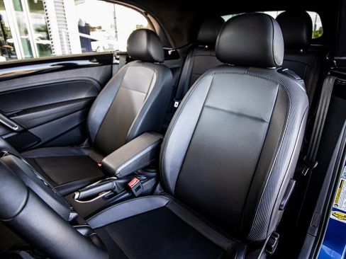 Used 2014 Volkswagen Beetle R-Line image 25