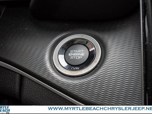 Certified 2023 Jeep Grand Cherokee Laredo image 27