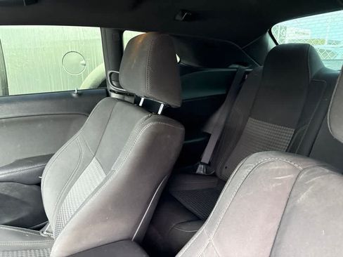 Used 2019 Dodge Challenger SXT w/ Blacktop Package RWD image 4