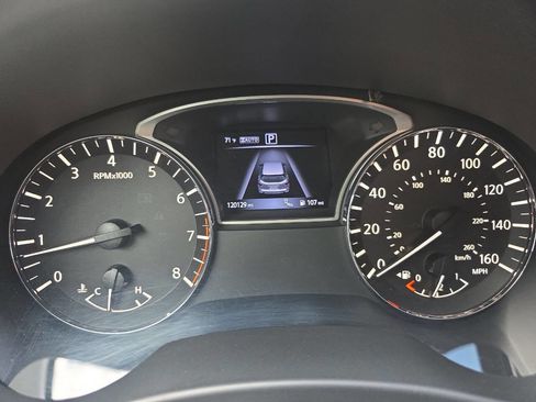 Used 2017 Nissan Pathfinder SV w/ SV Tech Package image 17