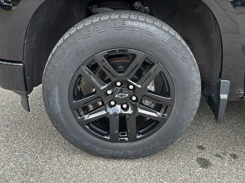 Used 2023 Chevrolet Silverado 1500 RST AWD/4WD image 11