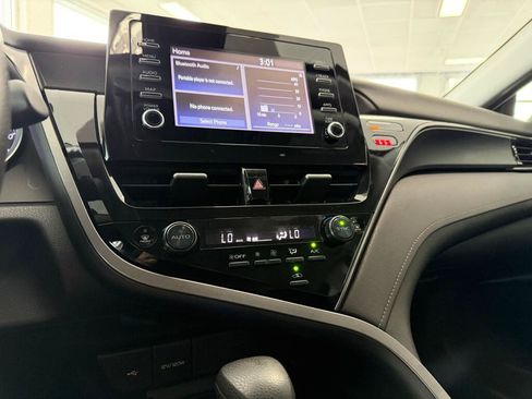 Used 2022 Toyota Camry LE FWD image 22