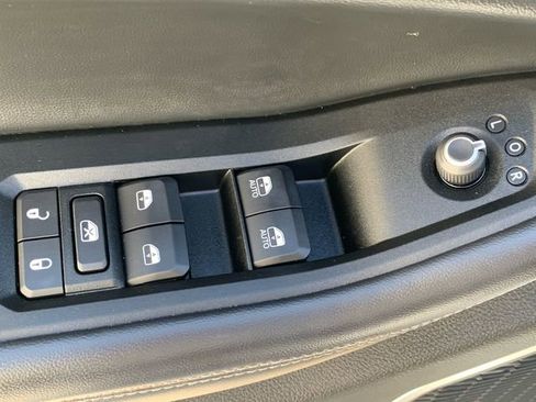 Used 2022 Jeep Grand Cherokee L Limited image 30