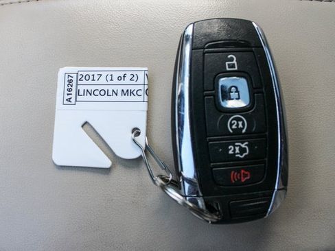 Used 2017 Lincoln MKC Reserve w/ Lincoln MKC Climate Package image 35