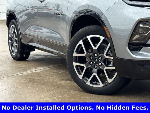 Used 2025 Chevrolet Blazer RS FWD image 3