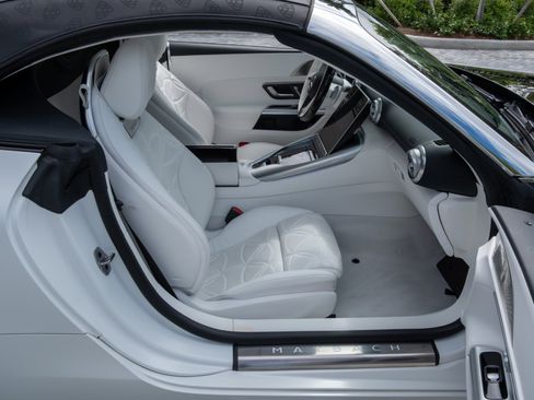 Used 2026 Mercedes-Benz Maybach SL 680 image 32