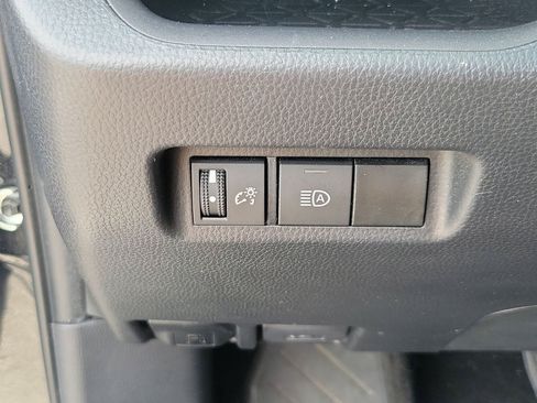 Used 2024 Toyota RAV4 XLE FWD image 30