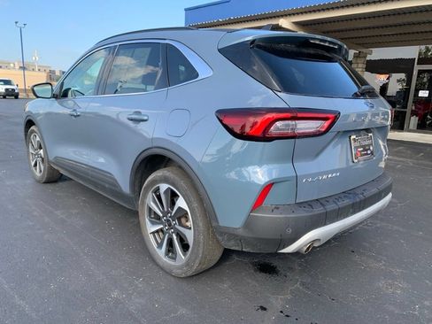 Used 2023 Ford Escape Platinum AWD/4WD image 5