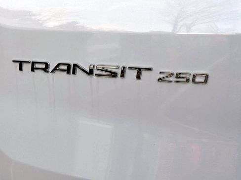 New 2025 Ford Transit 250 148 Medium Roof RWD image 11