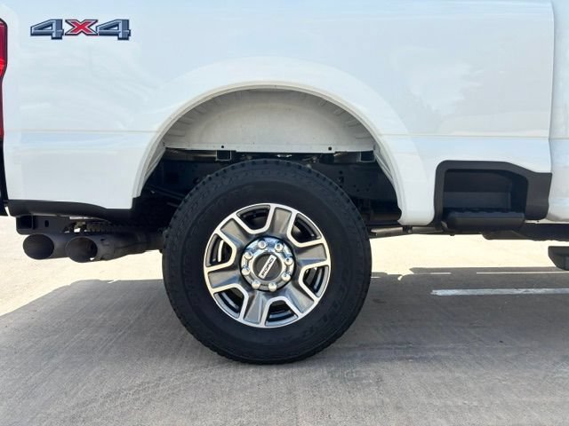 Used 2025 Ford F250 Lariat AWD/4WD image 9