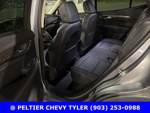 Used 2022 Buick Envision Avenir w/ Technology Package II image 19