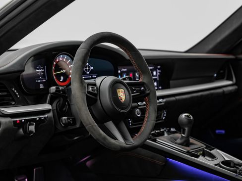 Used 2022 Porsche 911 GT3 RWD image 45