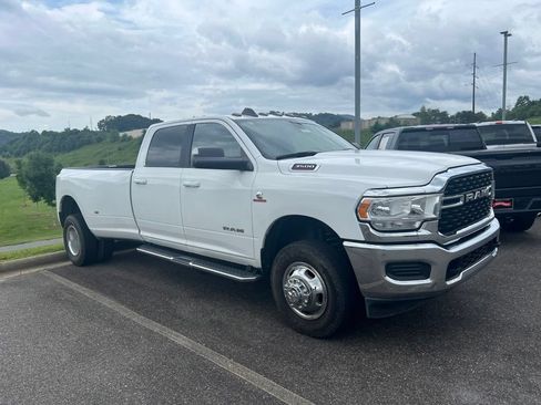 Used 2022 RAM 3500 Big Horn AWD/4WD image 2