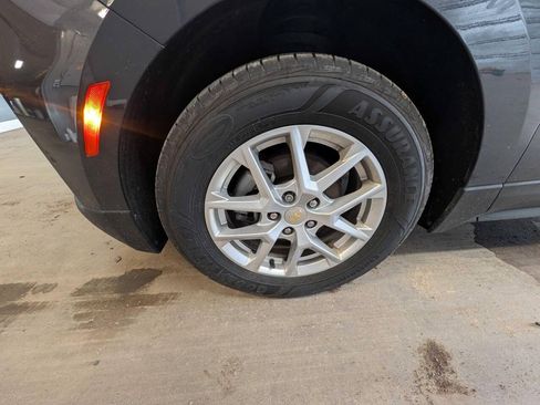 Used 2022 Chevrolet Equinox LS FWD image 42