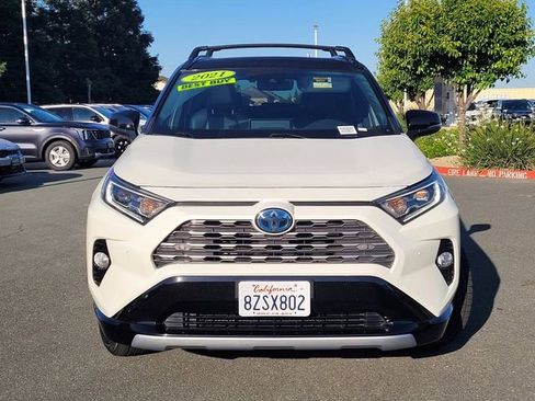 Used 2021 Toyota RAV4 XSE AWD/4WD image 2