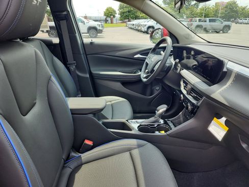 New 2026 Buick Encore GX Sport Touring w/ Advanced Technology Package FWD image 7