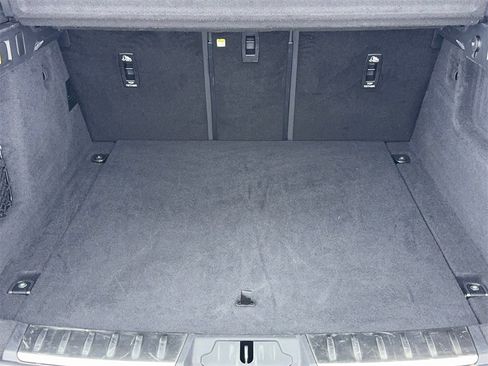 Used 2024 Jaguar F-PACE R-Dynamic S image 12