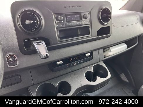 Used 2021 Mercedes-Benz Sprinter 2500 image 16