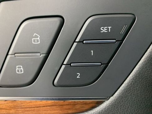 Used 2023 Audi Q5 2.0T Prestige w/ Prestige Package image 18