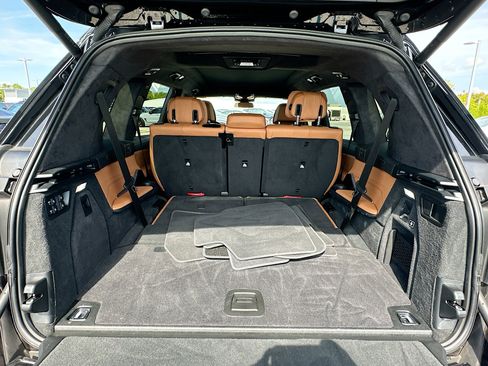 Used 2024 BMW X7 xDrive40i w/ Executive Package AWD/4WD image 28