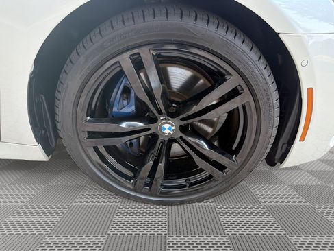 Used 2019 BMW 750i w/ Executive Package RWD image 31