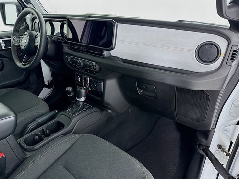 Used 2024 Jeep Wrangler Sport S image 27