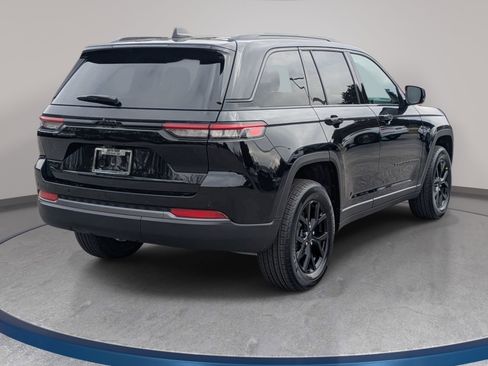 New 2026 Jeep Grand Cherokee Altitude AWD/4WD image 5