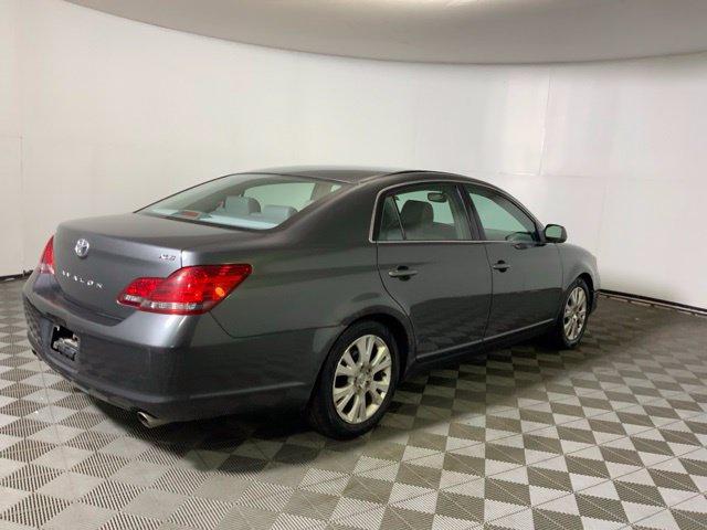 Used 2008 Toyota Avalon Touring FWD image 5