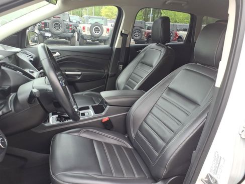 Used 2019 Ford Escape SEL AWD/4WD image 16