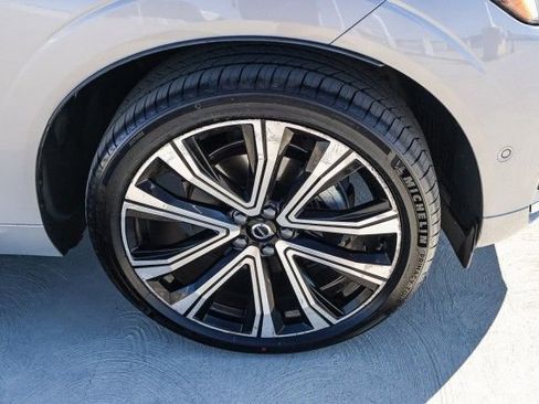 Used 2023 Volvo XC60 B5 Ultimate w/ Climate Package image 10
