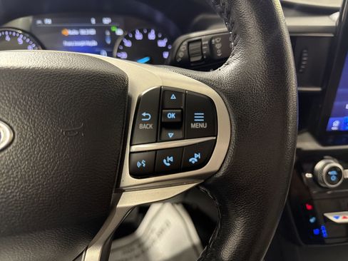 Used 2022 Ford Explorer Limited w/ Limited Technology Package RWD image 15